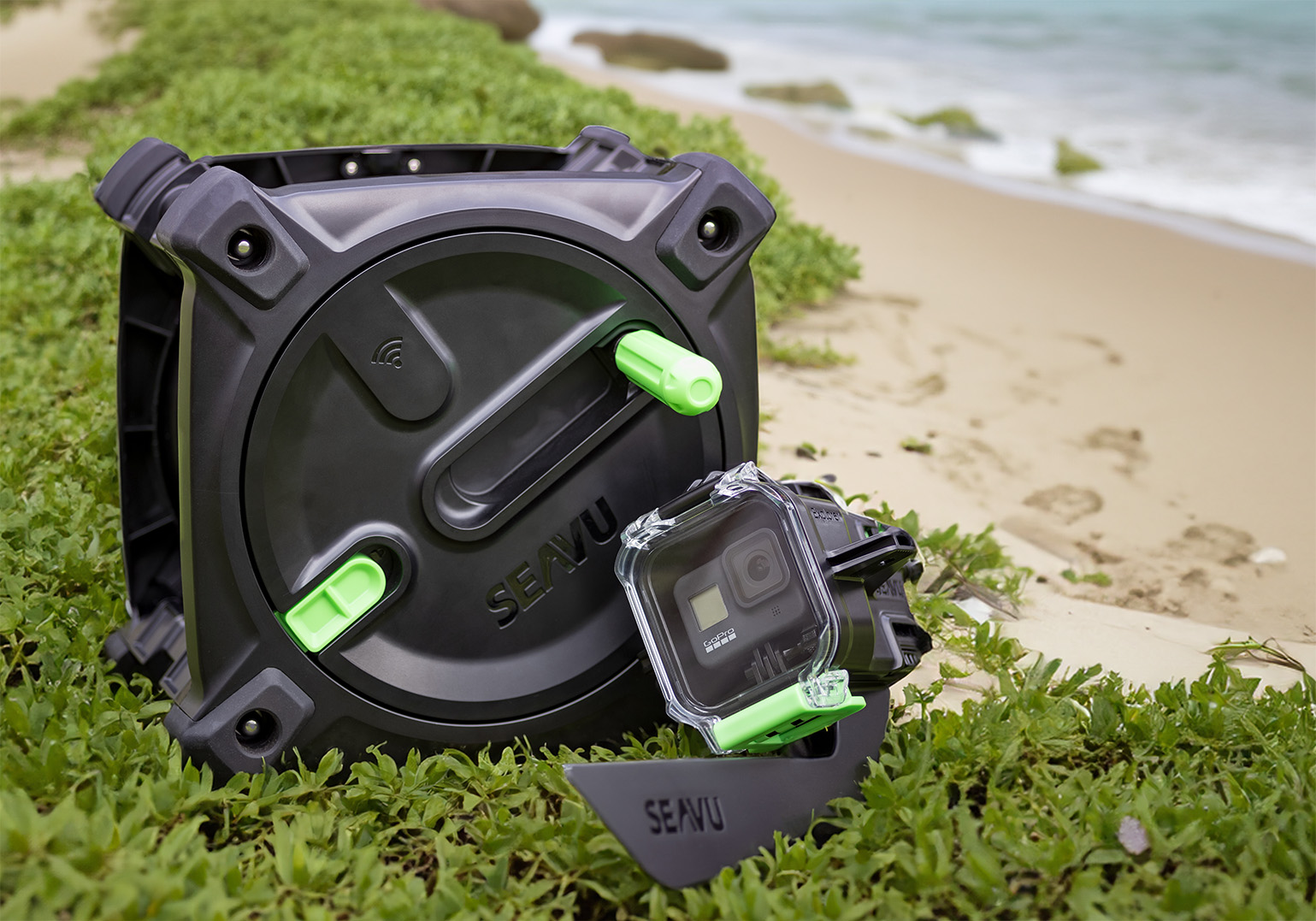 SEAVU Explorer Kit on beach | Paraform